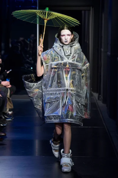 Look 24